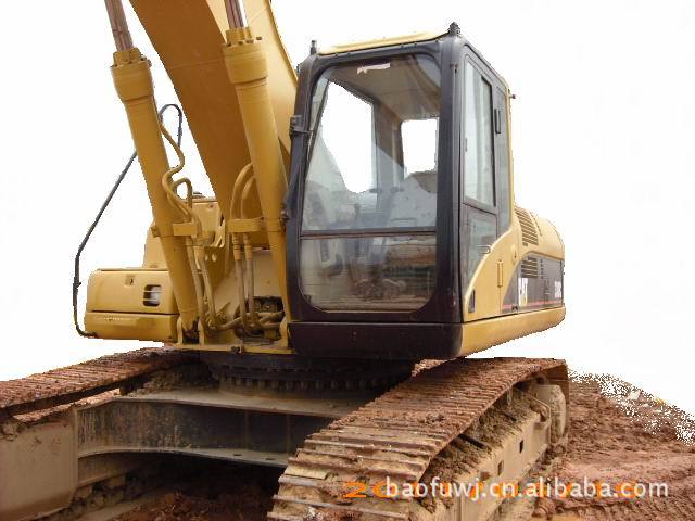 77米主臂、不加尿素的发财利器！徐工XLC150全新升级(图1)