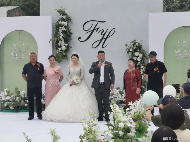 沈阳战狼特训营国防教育基地举办国防教育草坪婚礼(图1)