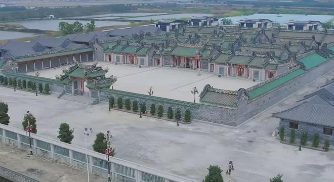 潮汕违建豪宅“英之园”一夜间被推平！清拆现场画面曝光！(图2)