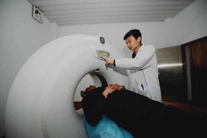 【头条】阀门兴镇铸底 气城乡焕新提品质——专访英都镇党委副书记、镇长黄宗权(图8)